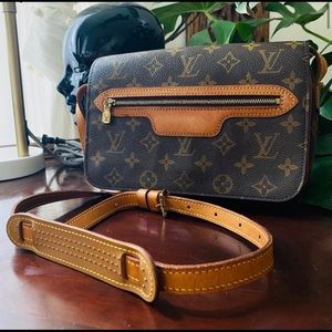 LOUIS VUITTON Saint German flaptop crossbody bag